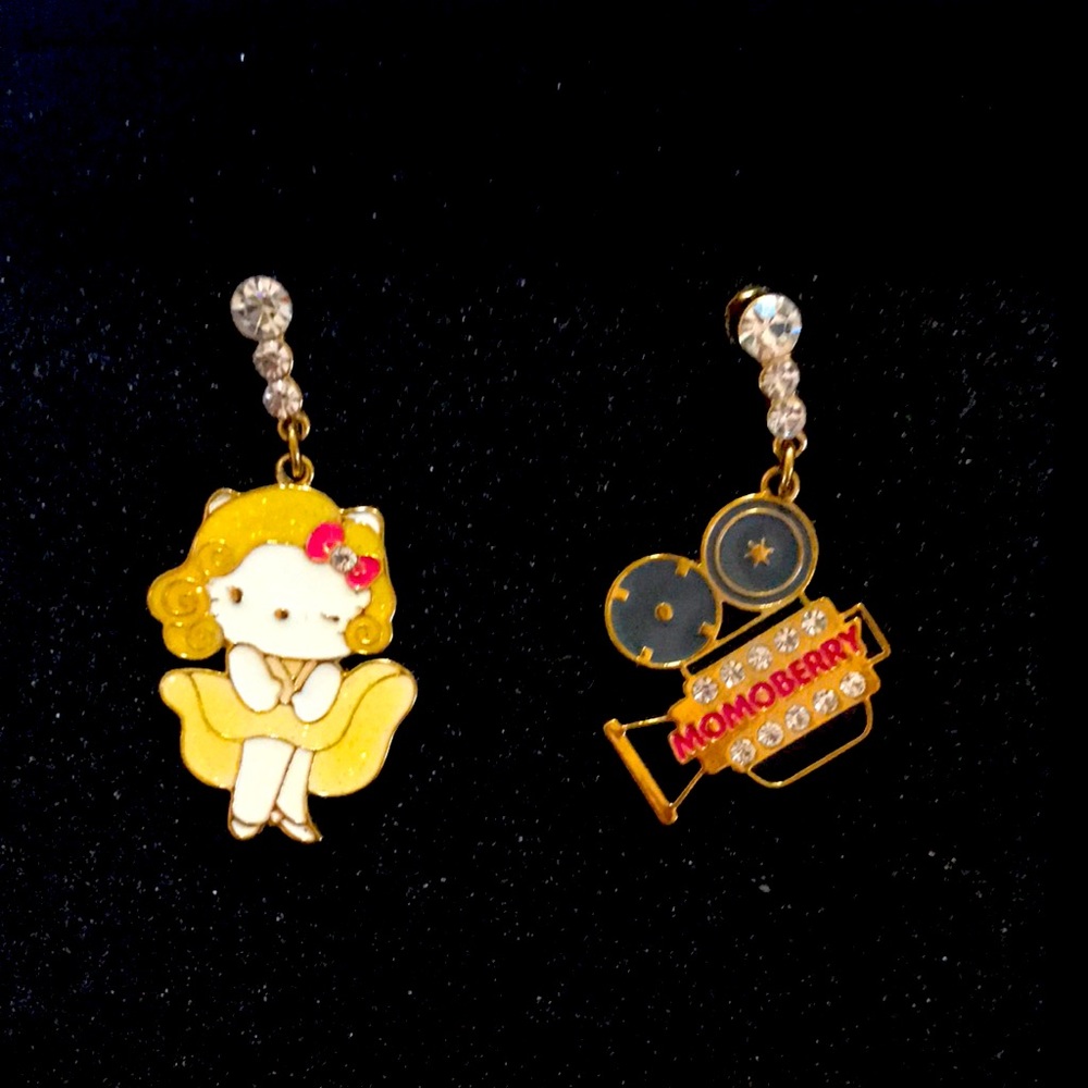 Momoberry by Sanrio Hello Kitty as Marilyn Monroe Earrings RARE NEW PHOTOS
